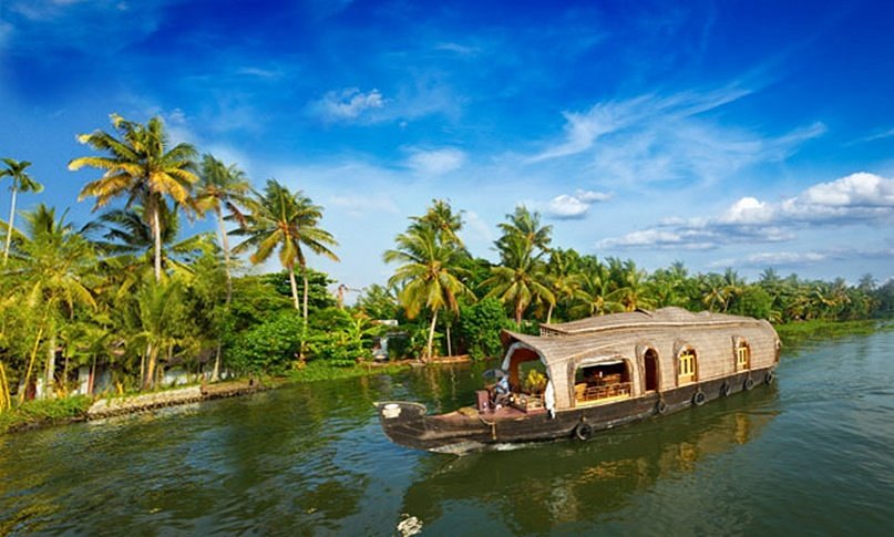 Alleppey Kerala backwaters houseboat view